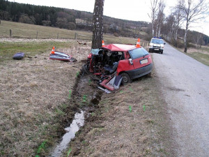 Zdemolovaný Fiat Punto mladého řidiče z Táborska