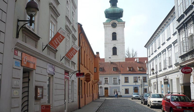 Realitní kancelář Union partners najdete v Piaristické ulici