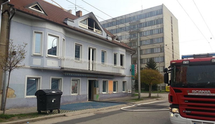 Požár bývalého kabaretu v Průmyslové ulici