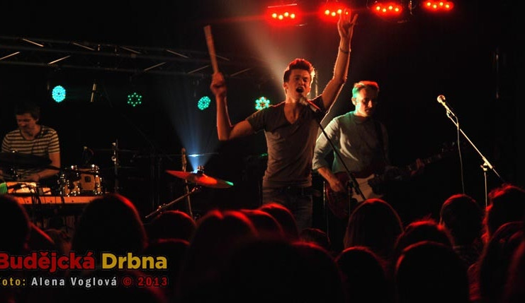 Albert Černý to na pódiu slušně rozjel