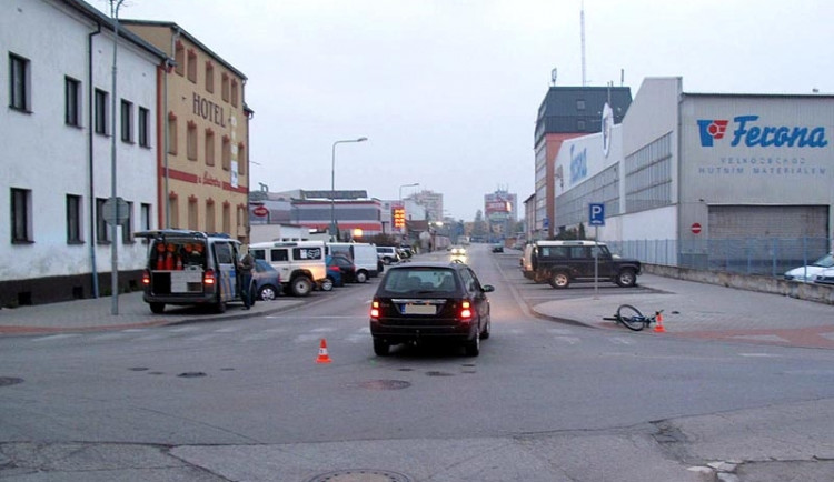 Místo ranní dopravní nehody