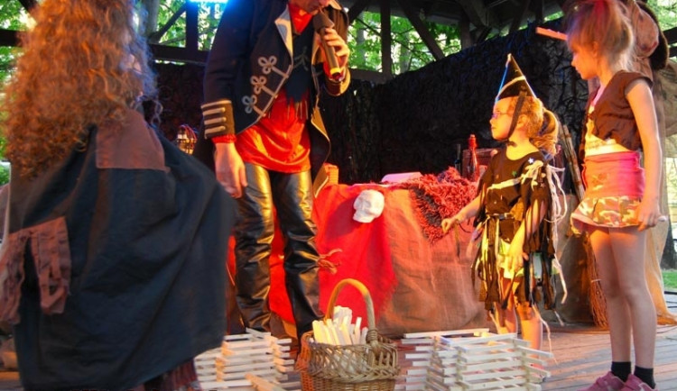 Loňský slet čarodějnic u Slavie