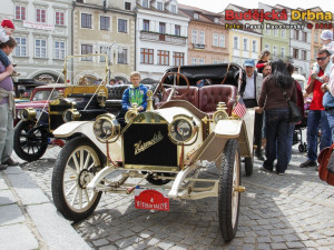 Stařičký kelnot na čtyřech kolech značky Hupmobile