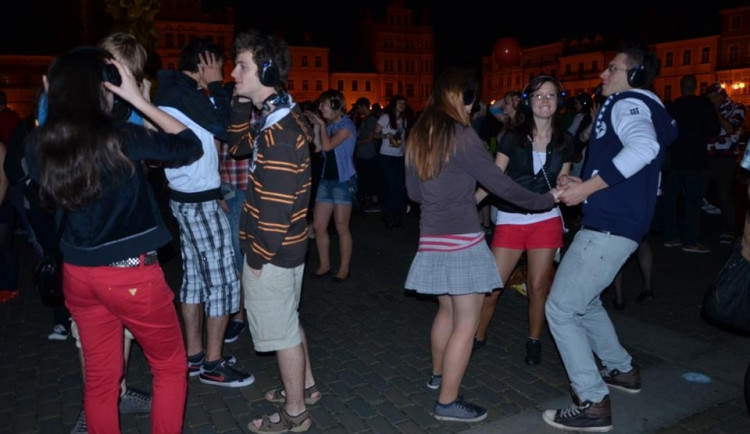 Loňské Silent Disco na náměstí Přemysla Otakara II.