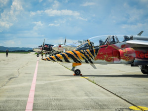 Trénink Flying Bulls leteckého týmu Red Bullu