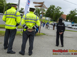 Policisté kontrolovali cyklisty a jejich vybavení