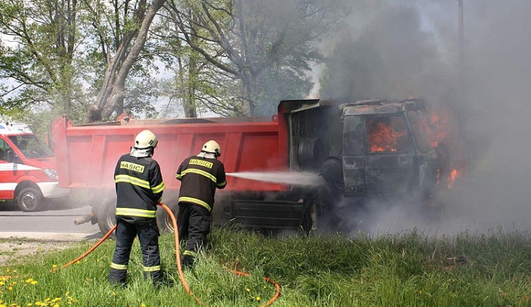 Požár Tatry 815 v Dolním Miletíně