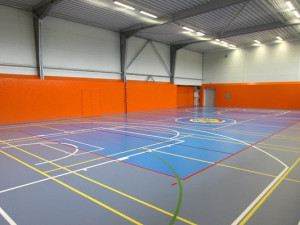 Sportovní hala v HOKEJOVÉM CENTRU POUZAR