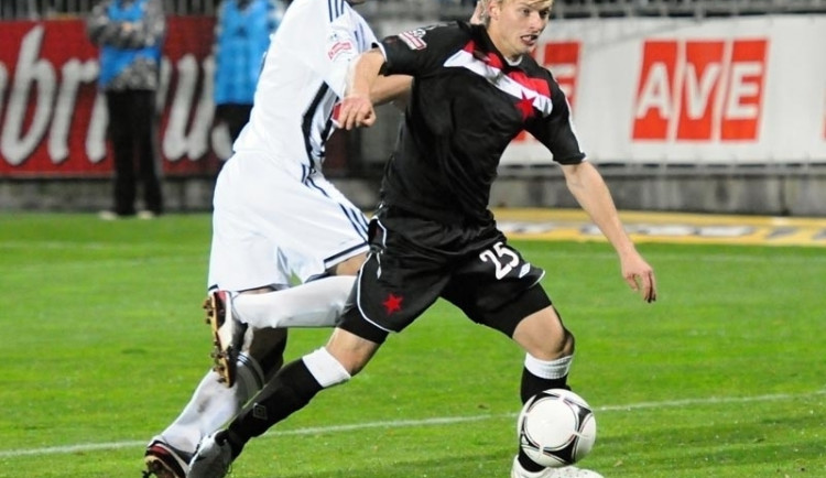 Výhru sešívaných režíroval hattrickem Tomáš Mičola