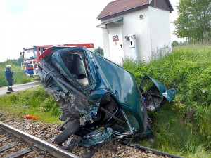 Vlak srazil u Borovan auto, signalizace fungovala