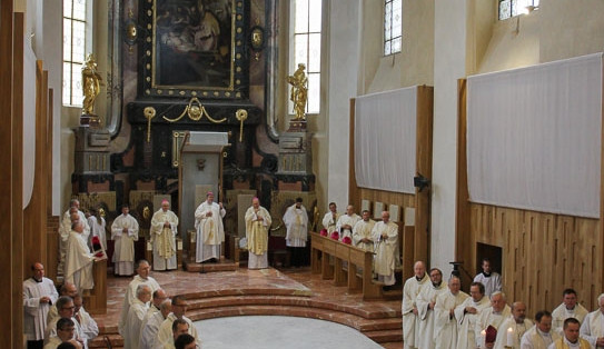 Slavnostní znovuotevření katedrálního chrámu svatého Mikuláše