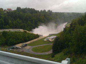 Římovská přehrada v pondělí ve 13.20 hodin. Foto Luděk Plza