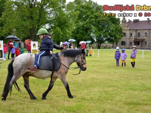 Den dětí v sedle ve Dvoře Vondrov