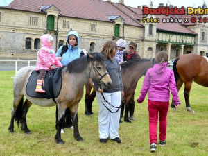 Den dětí v sedle ve Dvoře Vondrov