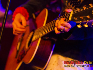 Koncert kapely November 2nd v Café Klubu Slavie