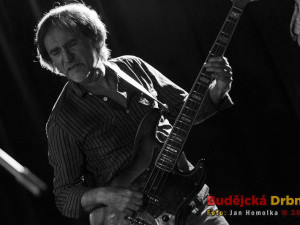 Koncert kapely November 2nd v Café Klubu Slavie