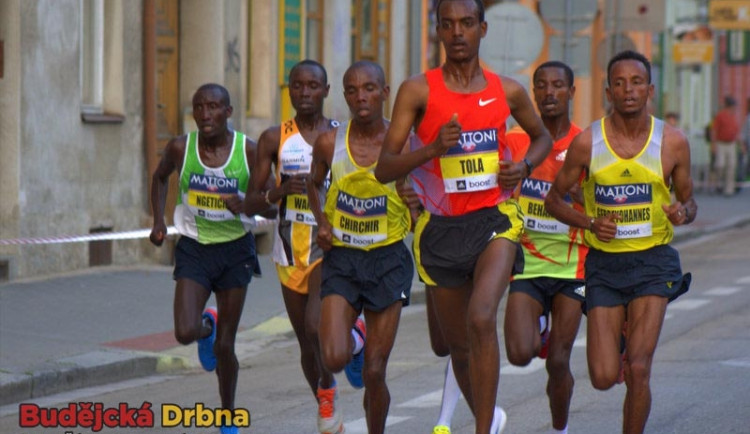 Druhý ročník půlmaratonu vyhrál Etiopan Tola