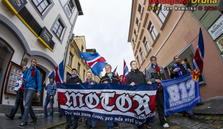 Pochod fanoušků Motoru za záchranu budějovického hokeje