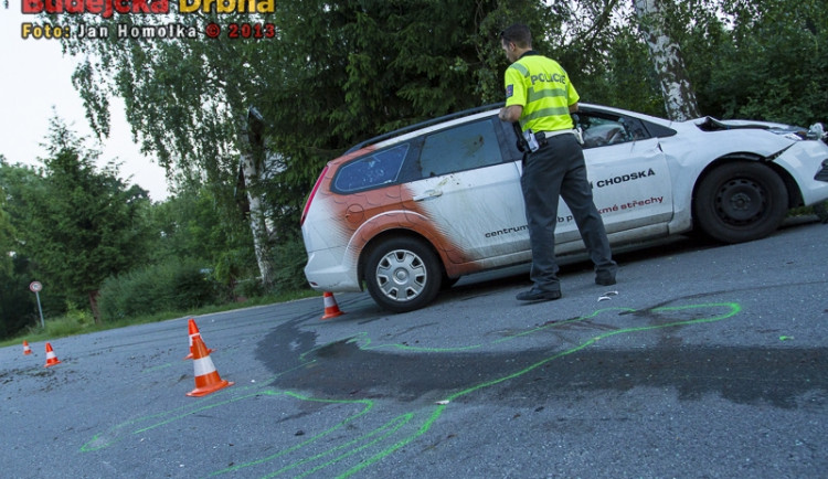 Srážka osobního automobilu s koněm v Šindlových Dvorech
