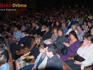 Divadelní sál Metropolu byl vyprodaný