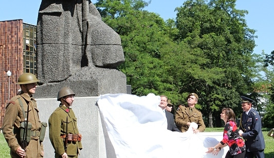 Odhalení Zborovského pomníku v Českých Budějovicích