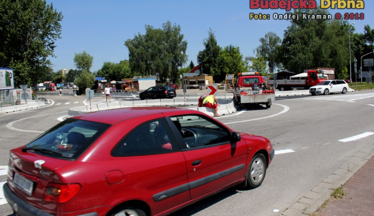 Nový kruhový objezd u Kauflandu