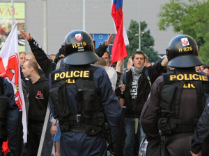 Při demonstraci v Budějcích zadrženo přes 100 lidí