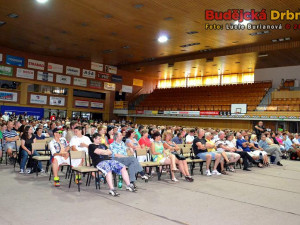 Veřejná diskuze ve Sportovní hale, Budějce 8.7.2013