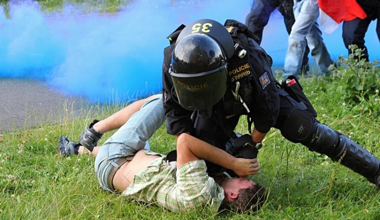 Momentka ze sobotního protestu na Máji