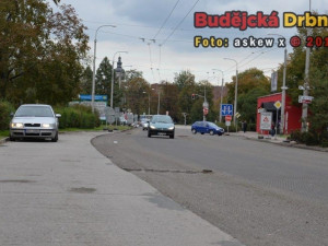 Část Lidické třídy bude do září bez těžkých náklaďáků