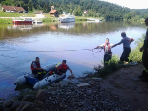 Hasiči instalovali v Zámostí nornou stěnu