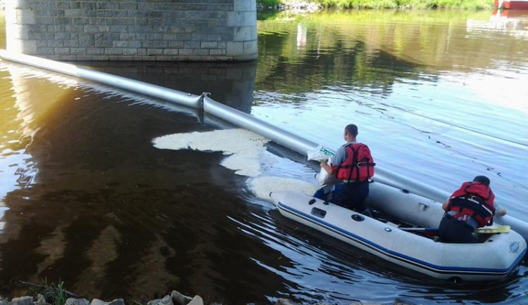 Hasiči instalovali v Zámostí nornou stěnu