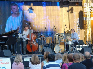 Skupina Nové Robert Balzar Trio sklízela veliké ovace