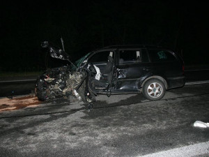 Následky noční nehody u Vitína