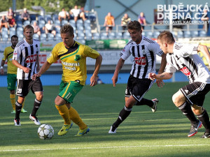 Počínání Jakuba Blažka sledují Vladimír Dobal, Filip Rýdel a Aleš Hanzlík (zleva)