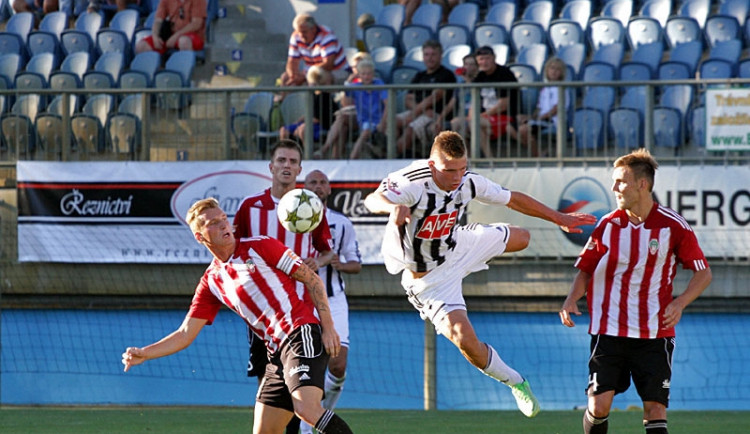 Útočník Dynama Zdeněk Linhart předvedl v minulém domácím zápase proti Žižkovu skvělý výkon