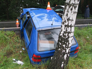 Škoda Felicia po čelním střetu s peugeotem