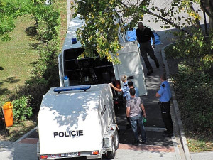 Na místě zasahovali pyrotechnici z Policejního prezidia