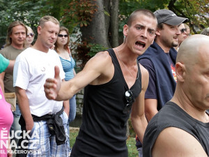 "Češi, pojďte s náma!"