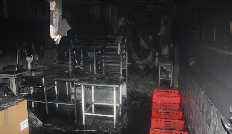 Požár výrobny lahůdek v Týně nad Vltavou