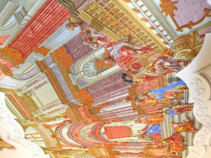 Stěny a stropy knihovny zdobí unikátní fresky