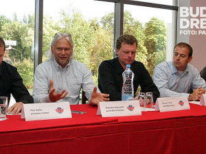 Vedení HC Motor České Budějovice - zleva Petr Sailer, Stanislav Bednařík, Roman Turek, Radek Bělohlav a kapitán Aleš Kotalík