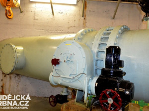 Voda z Římova je do úpravny vody ve Vidově přiváděna dvěma potrubími