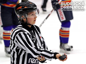 Jedna z čárových rozhodčí Zuzana Svobodová