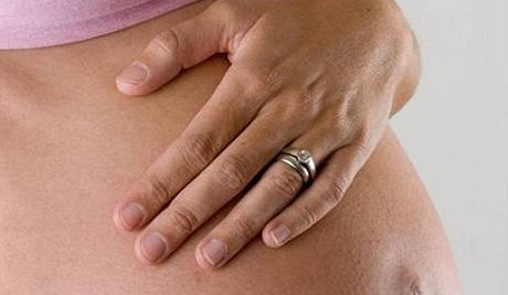 Banka mateřského mléka ročně zpracuje až 750 litrů
