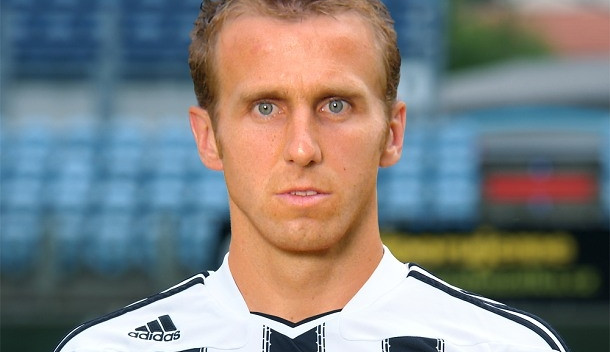 Karel Poborský v zápase za Dynamo!
