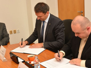 Jihočeský kraj a VŠTE podepsaly memorandum o spolupráci