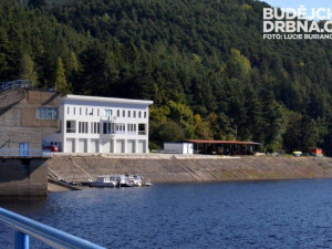 Orlická přehrada pod drobnohledem