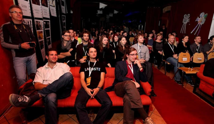 Zaplněný sál během Galavečera vítězů