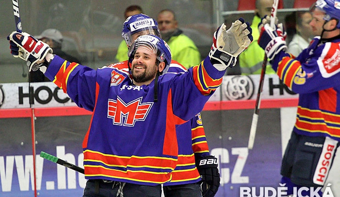 Chcete vidět radující se hráče Motoru? Přijďte je ve středu podpořit!